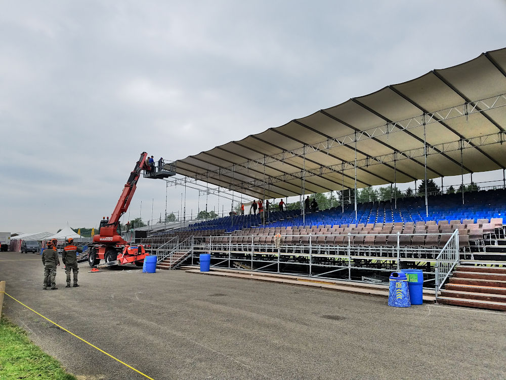 20250626 Bericht Anzeiger vom 24.06.2025 Bau Tribünen 1 1000px